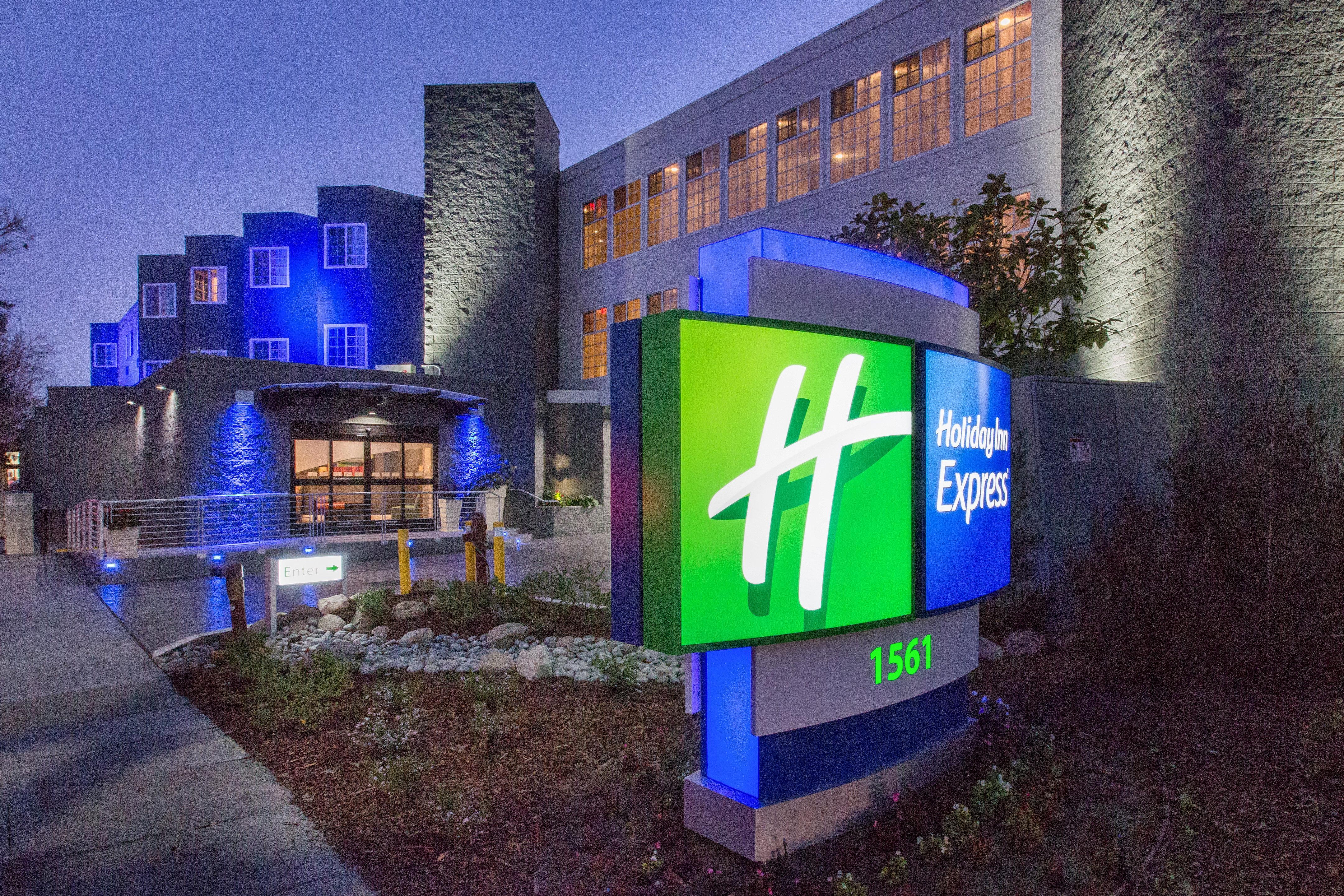 Holiday Inn Express Mountain View South Palo Alto By Ihg Buitenkant foto